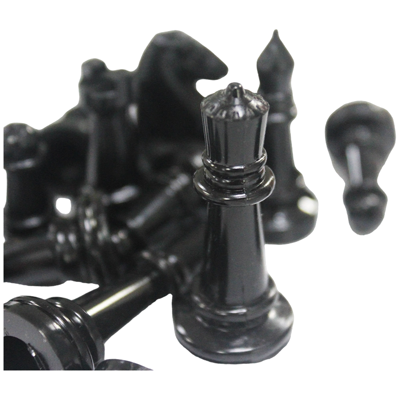 Pièces d'échecs Staunton classiques en bois blanc