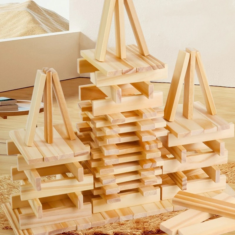 Empilez les blocs de construction en bois Nature