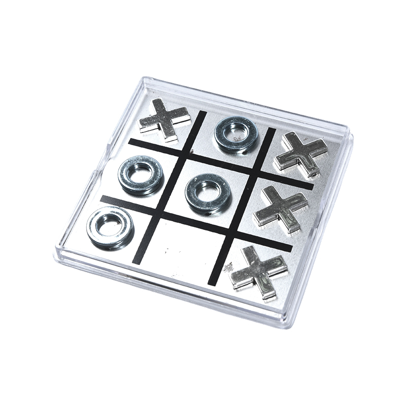 Jeu de tic-tac-toe magnétique en métal dans un étui en acrylique transparent