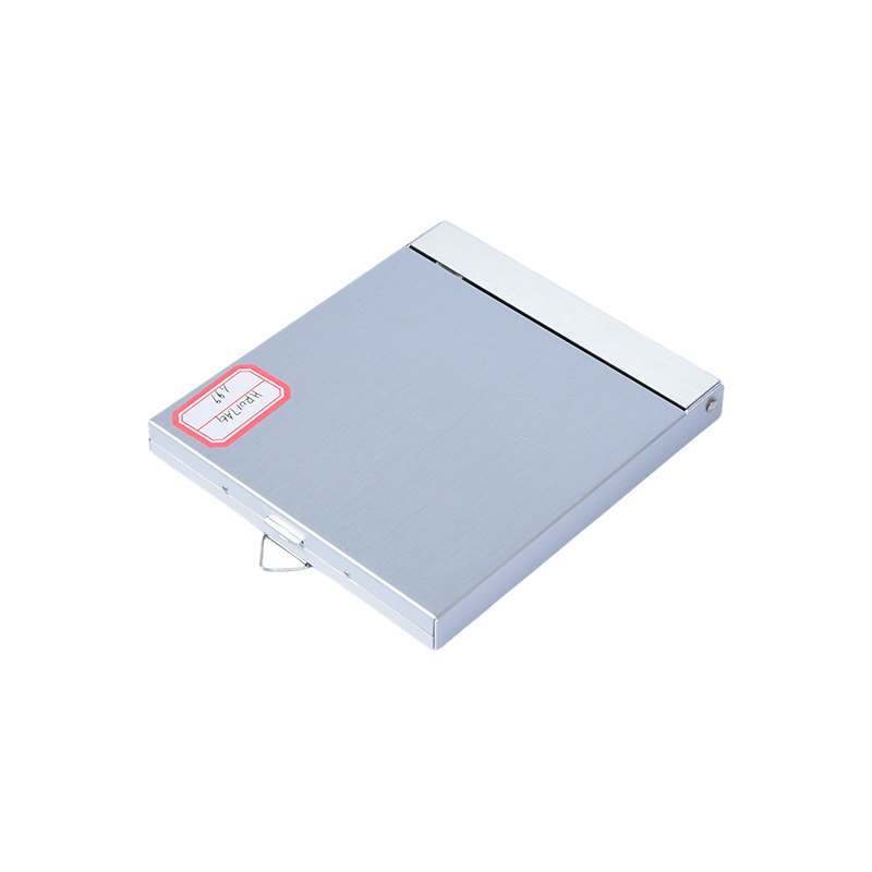 Jeu combiné de fléchettes magnétiques et Tic-Tac-Toe, édition boîtier métallique portable