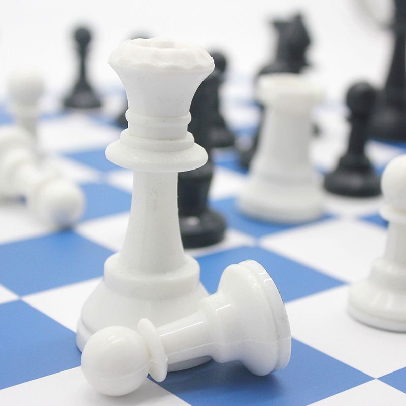 Complet avec plateau et pièces, jeu d'échecs standard classique