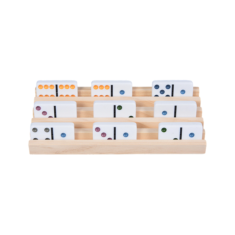 Ensemble de supports de dominos en bois à motifs de points colorés avec affichage organisé