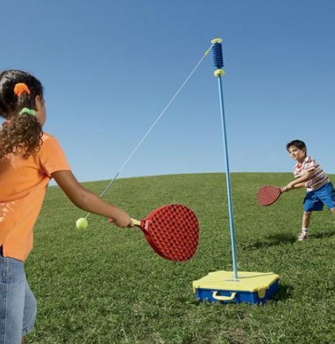Pourquoi les jeux de sports de plein air sur pelouse sont-ils un choix populaire pour les activités familiales ?